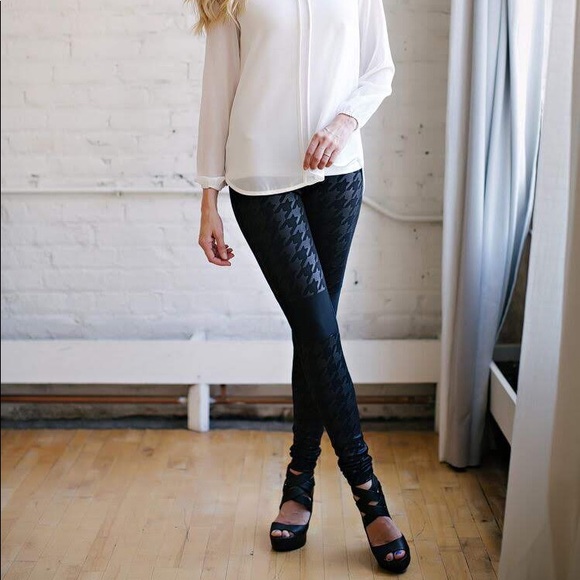 Sold out Kokoon houndstooth Moto legging - Picture 1 of 4